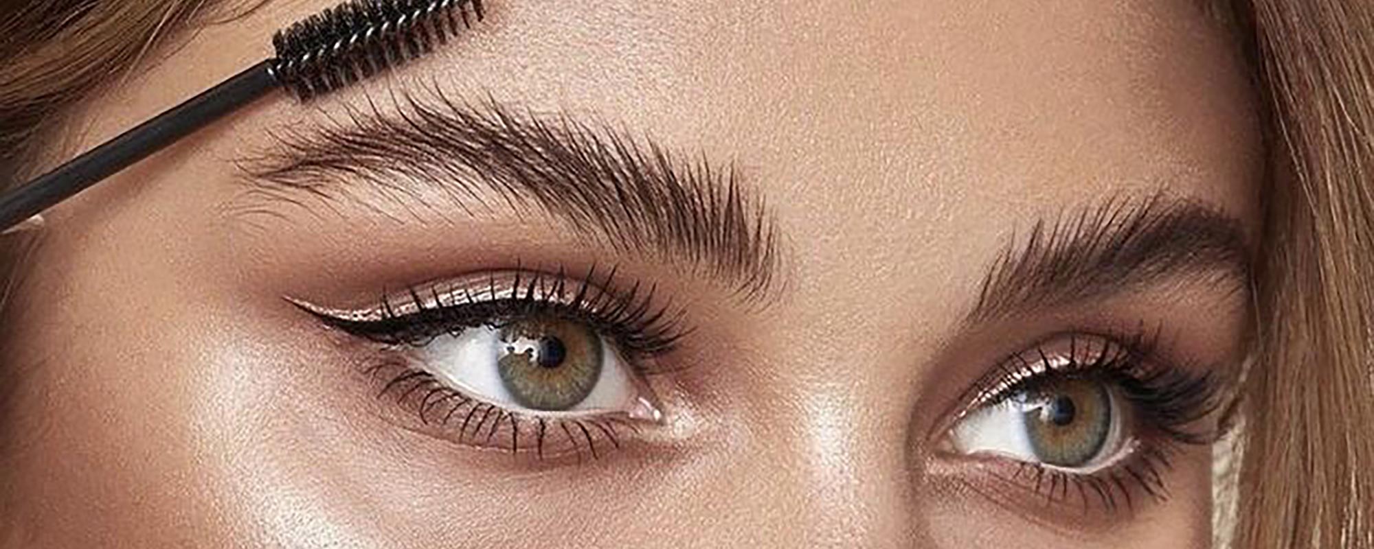 Pratique formation maquillage semi-permanent